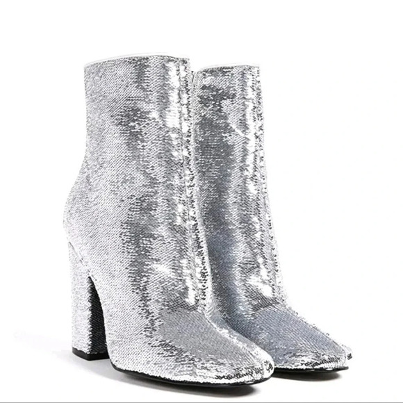 Kendall + Kylie Haedyn Sequin Ankle  Bootie Silver whimsical concert - Picture 9 of 13